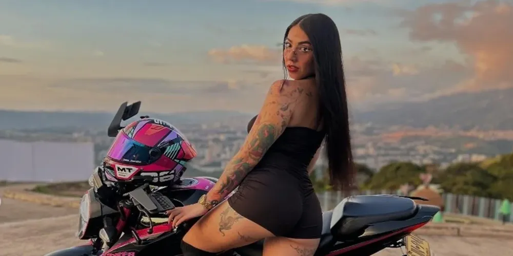 Karen Sofía Quiroz Ramírez pilotava sem seus óculos de grau