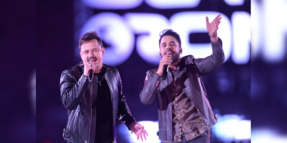 A abertura da festa será marcada pelo show da dupla Clayton e Romário