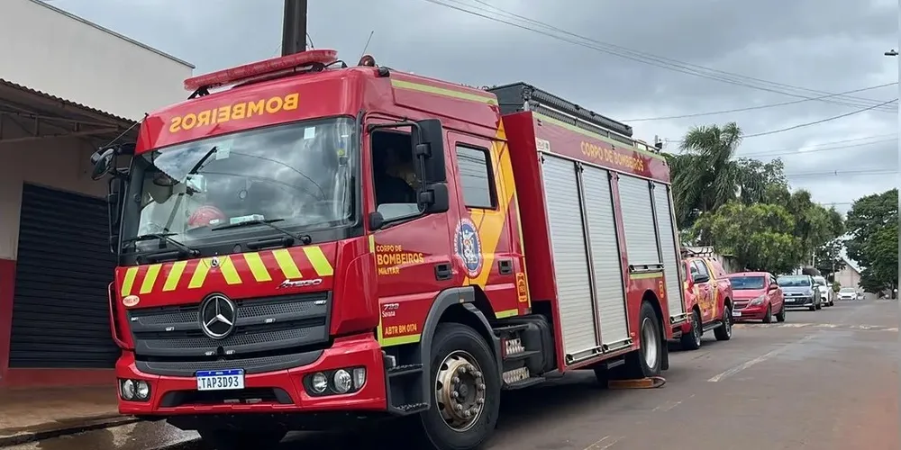 As escavações estão sendo feitas pelo Corpo de Bombeiros