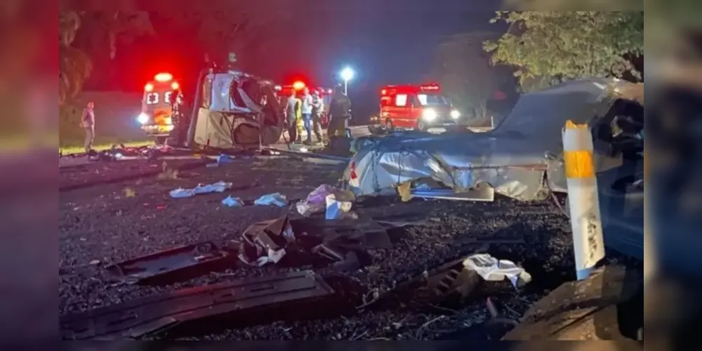 O acidente aconteceu por volta das 23h15, no trecho entre Carazinho e Santo Antônio do Planalto