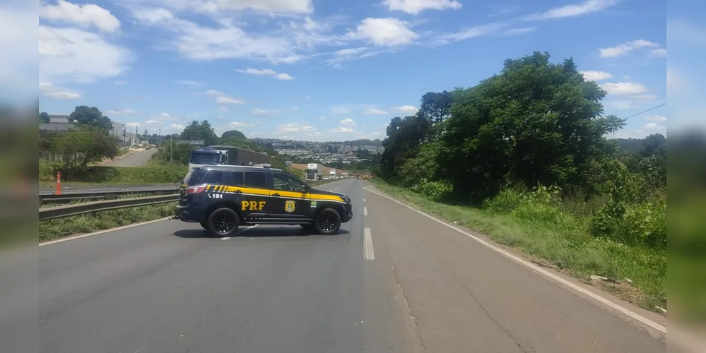 Acidente foi registrado na última segunda-feira, mas clima dificultou a retirada