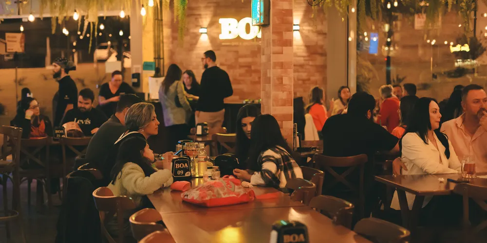 Espaço conta com espaço amplo e descontraído