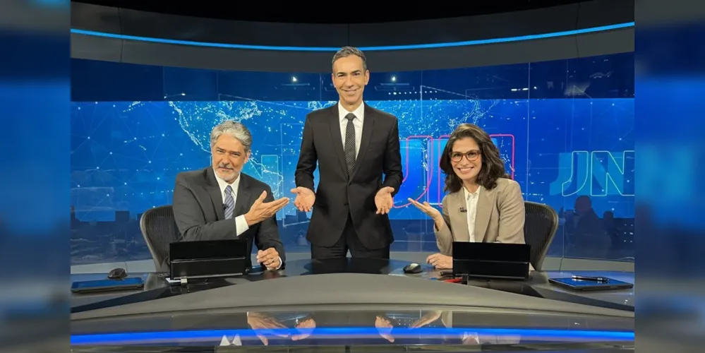 William Bonner deixa a apresentação para César Tralli, que comandará a atração junto com Renata Vasconcellos