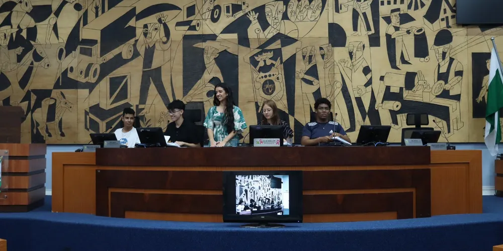 Sessão ocorreu na tarde desta quinta-feira (30)