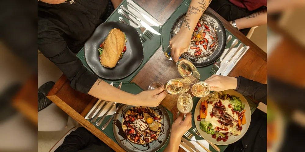 O Boa conta com diversos pratos e opções de vinhos e espumantes