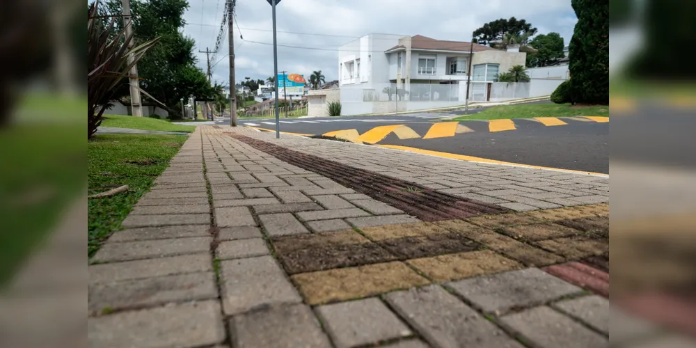 O manual traz orientações sobre a construção e reforma de calçadas em Ponta Grossa