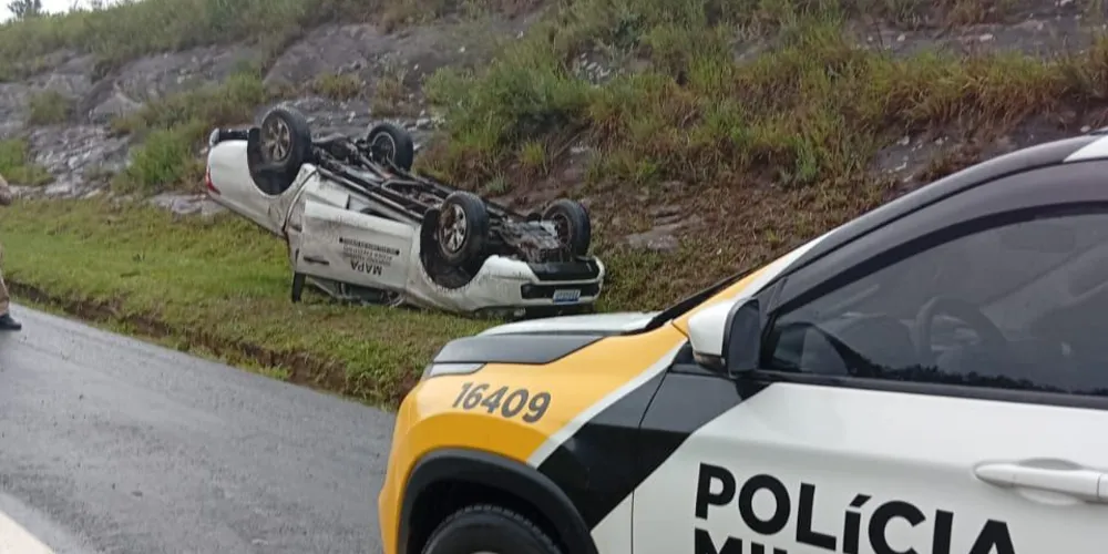 O condutor saiu do acidente com ferimentos leves