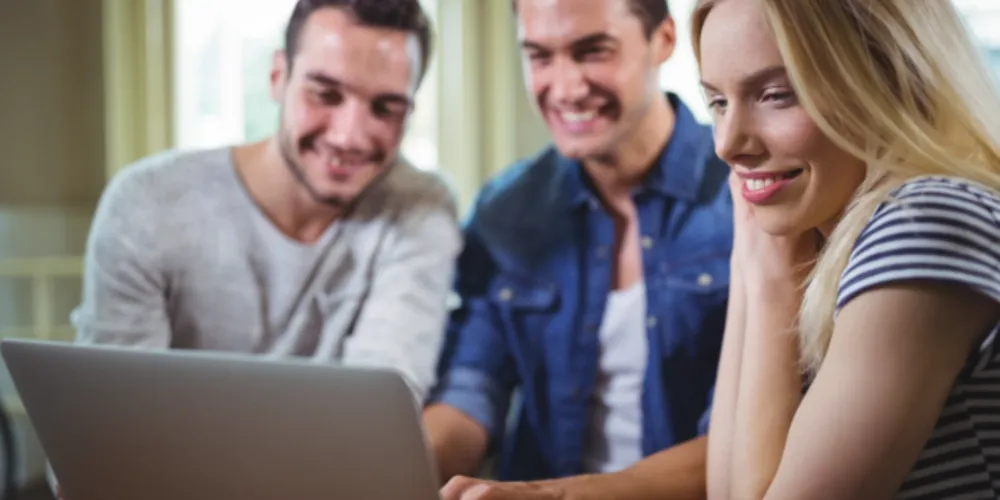 Streaming disponibiliza séries que fisgam no primeiro episódio e entregam uma história completa, sem enrolação