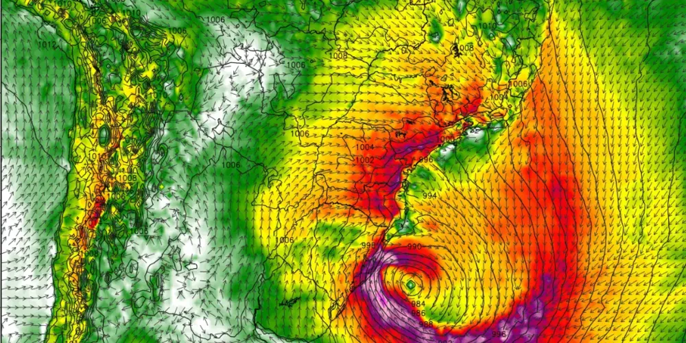 Potente ciclone está atuando na região Sul do país