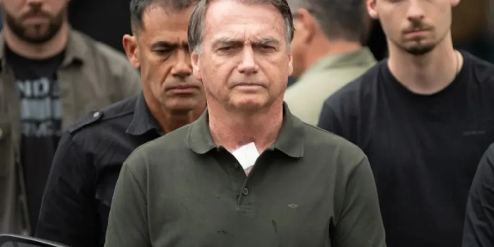 Ex-presidente Jair Bolsonaro (PL) pode cumprir pena em casa