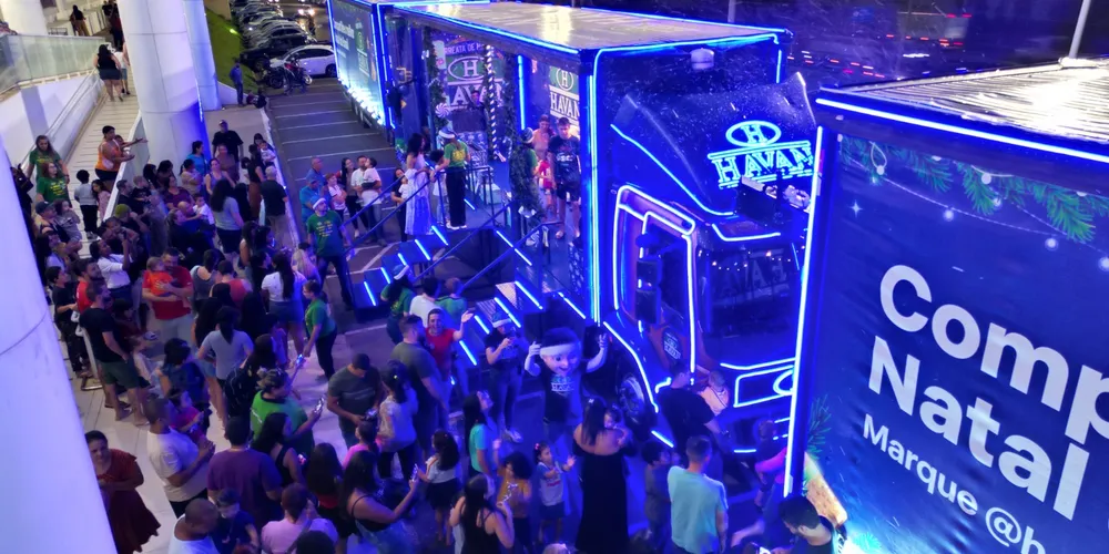 A carreata natalina da Havan chega em Ponta Grossa nesta sexta (12), às 18h