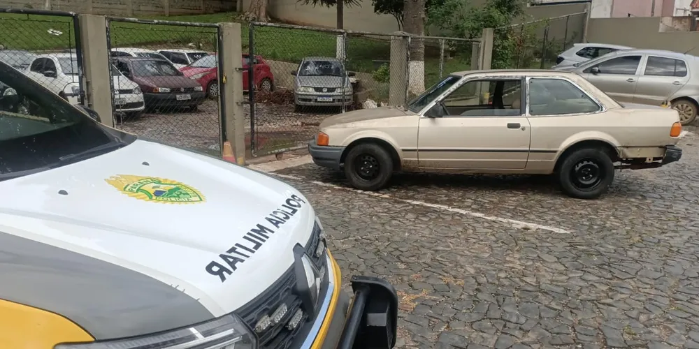 O carro recuperado foi encaminhado à 13ª Subdivisão Policial