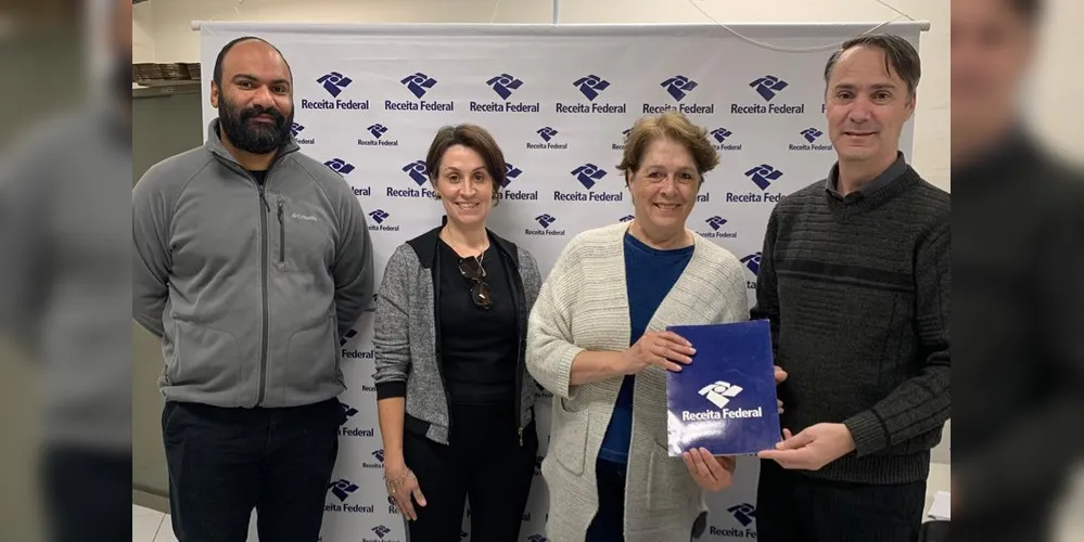 As organizadoras do bazar receberam a mercadoria pela Receita Federal