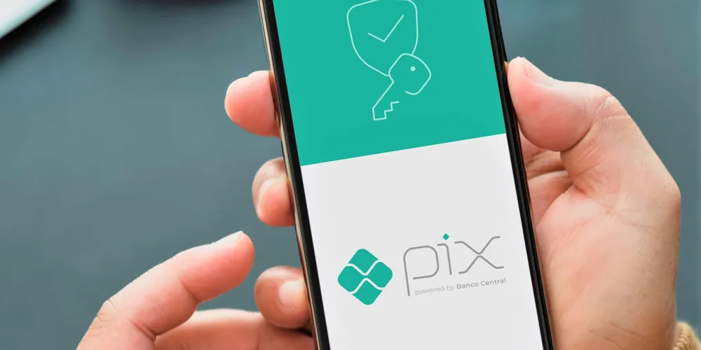 Foram realizadas duas transferências via PIX a partir da conta das vítimas