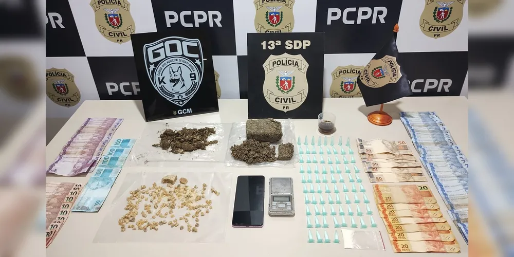 Drogas, dinheiro e celulares apreendidos pela polícia