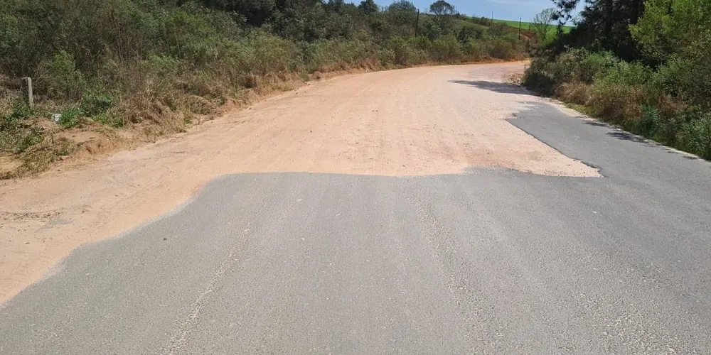 Devem ser pavimentados 33,5 quilômetros de estradas rurais