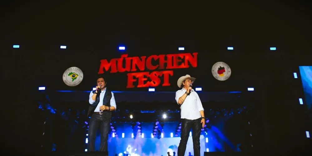 Artistas apresentaram show 'Uma História de Sucesso'