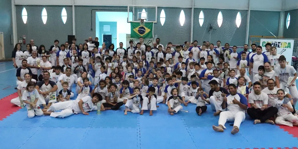 Registro do Circuito Municipal de Capoeira, realizado no Ginásio Jamal
