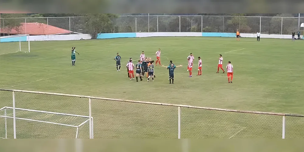 Situação foi registrada logo aos 10 minutos de jogo