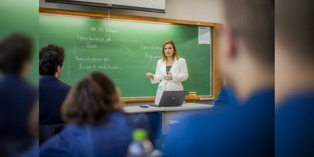 É o primeiro concurso para professores efetivos em uma década