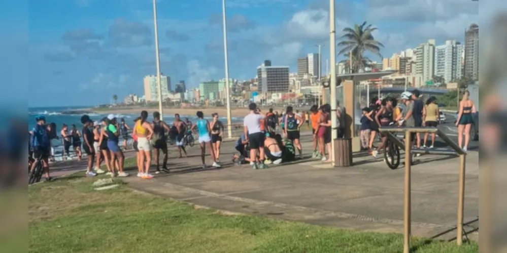 A mulher chegou a ser atendida por médicos que também participavam do treino e foi encaminhada ao Hospital da Bahia, mas não resistiu