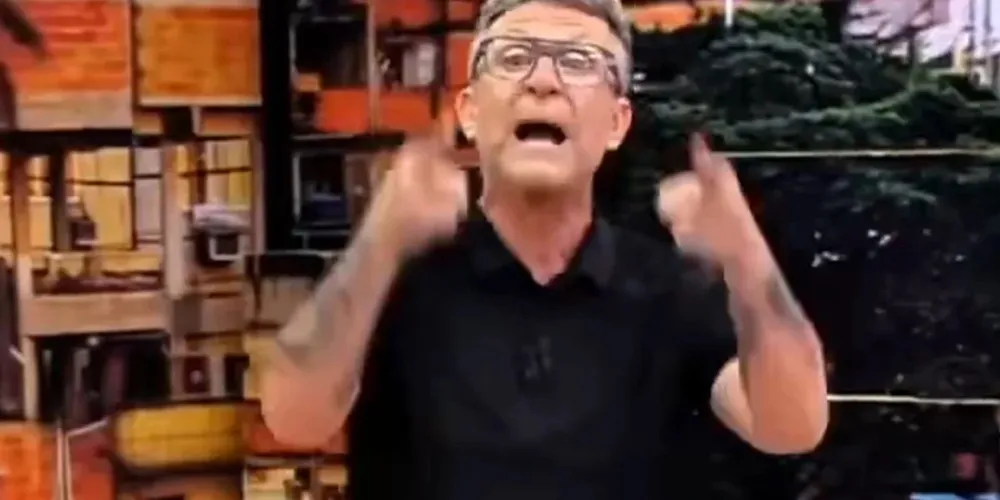 Craque neto durante ao vivo nesta segunda-feira (1º)