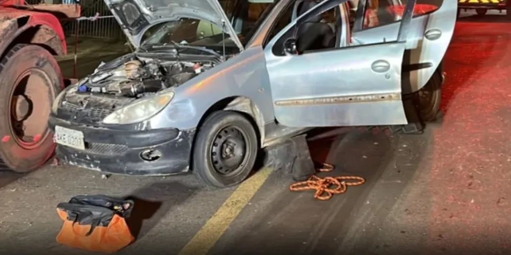 O motorista do carro teria se evadido do local