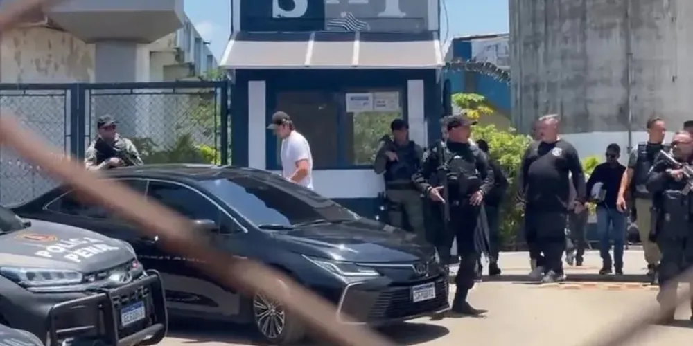 Daniel Vorcaro saindo do CDP (Centro de Detenção Provisória) de Guarulhos).