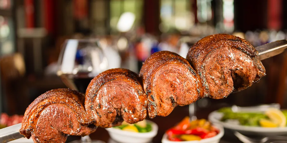 Churrascaria disponibiliza uma infinidade de carnes e cortes