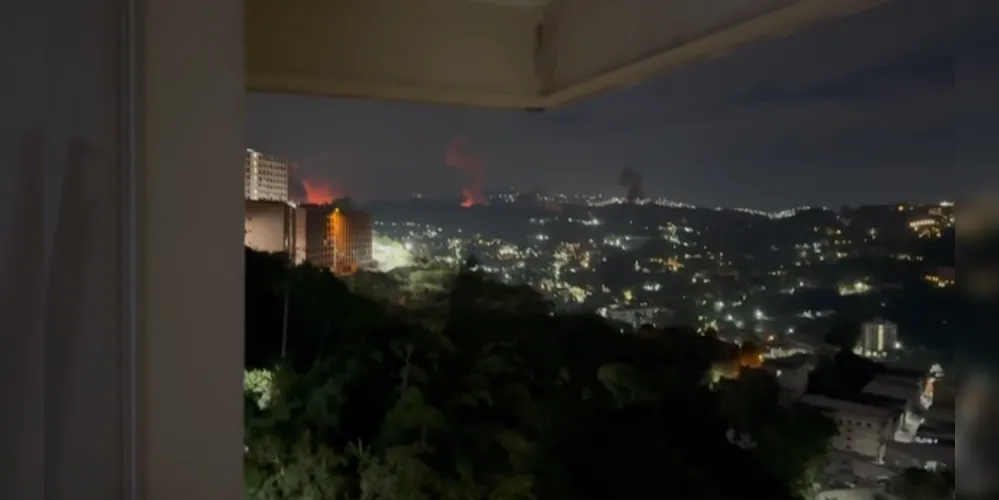 2 de 5

Explosões avistadas em Caracas, capital da Venezuela