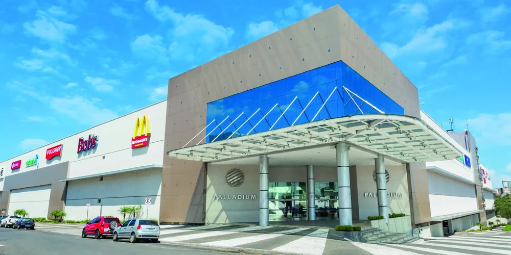 Fachada do Shopping Palladium em Ponta Grossa