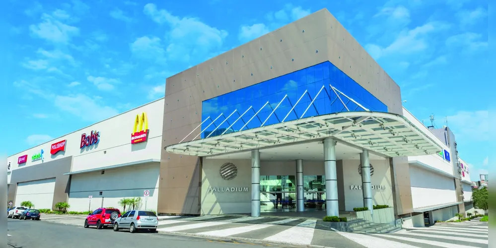 Fachada do Shopping Palladium em Ponta Grossa