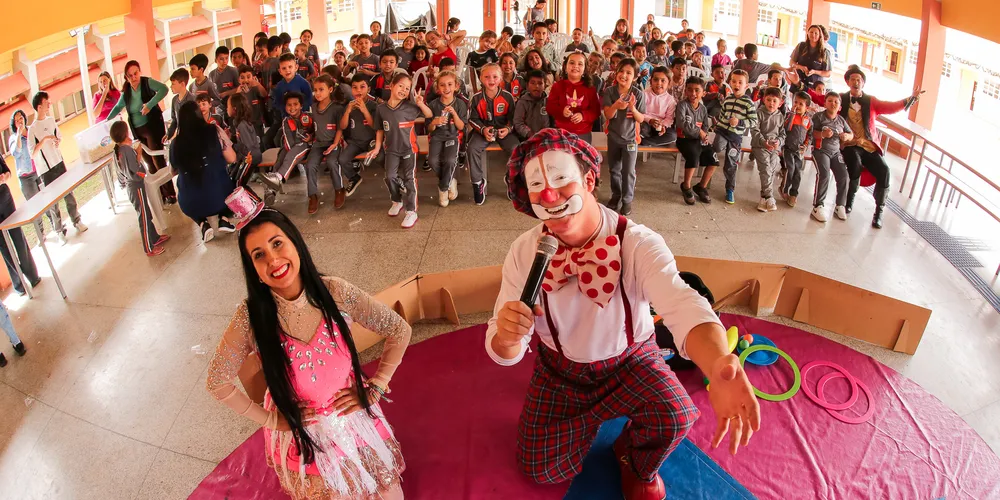 Desde o início de outubro, o projeto levou a magia do circo a centenas de pessoas
