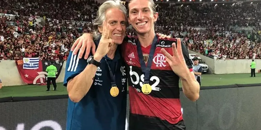Jorge Jesus e Filipe Luís como técnico e jogador do Flamengo, respectivamente, em 2019