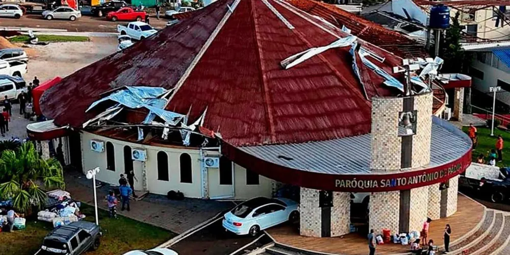 30% dos moradores estavam na missa