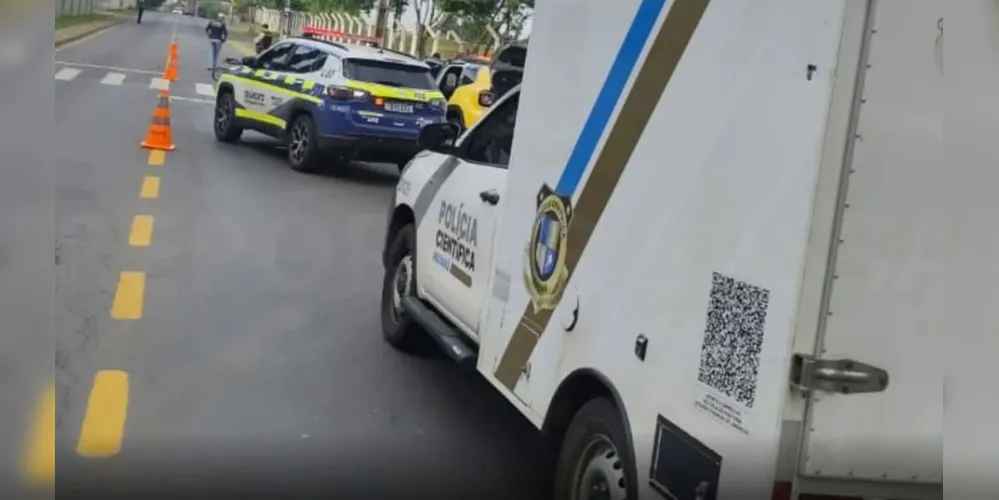 A Polícia Científica realizará os exames necessários para confirmar se o motociclista envolvido no acidente é, de fato, o autor da agressão