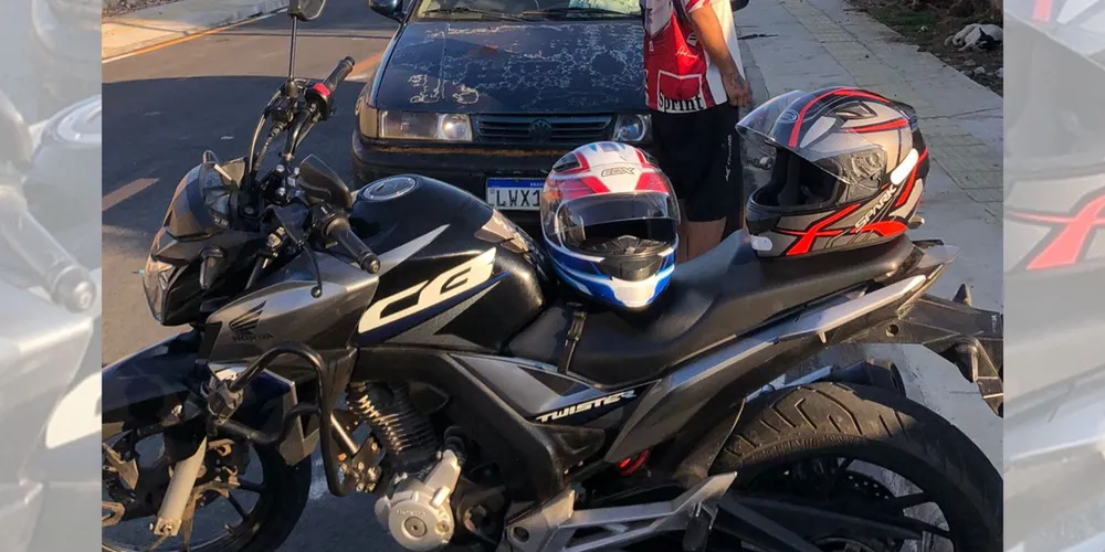 Motocicleta CB Twister 250 foi levada na noite desta segunda-feira