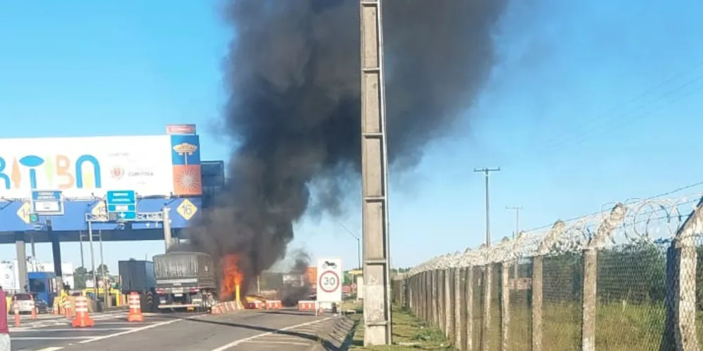 O impacto imediato na colisão provocou um incêndio