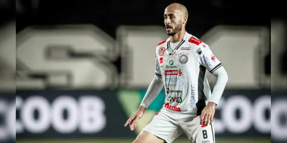 Juan Zuluaga em partida com a camisa 8 do Fantasma