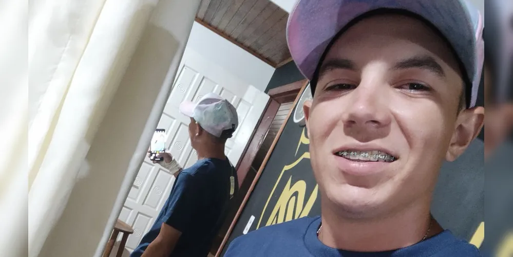 Populares tentaram socorrer a vítima, porém, sem sucesso