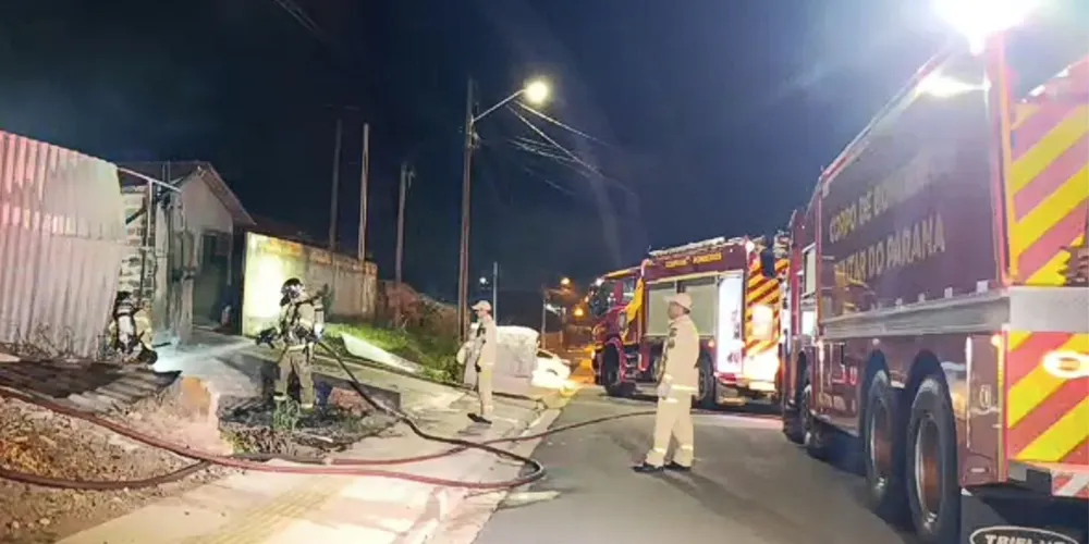O Corpo de Bombeiros foi acionado imediatamente