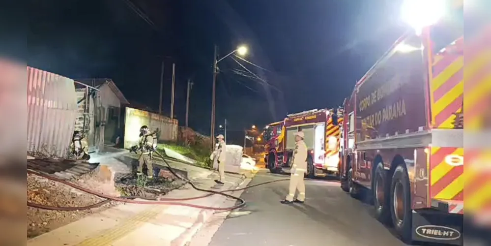 O Corpo de Bombeiros foi acionado imediatamente