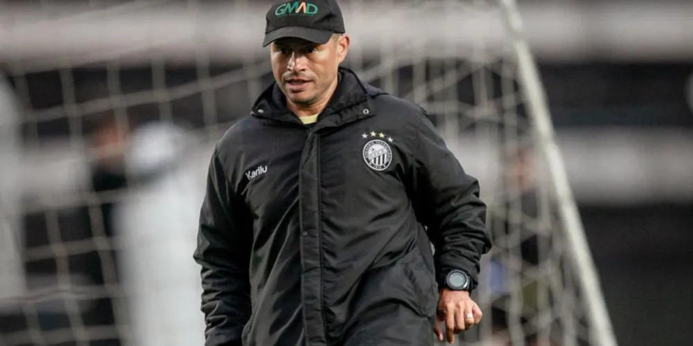 Alex de Souza renovou o contrato com o Fantasma até 2026