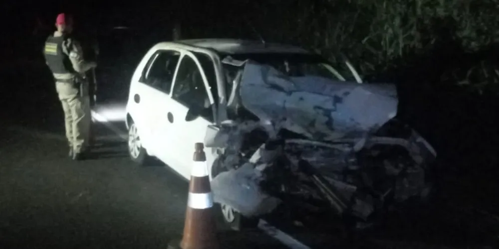 Colisão ocorreu por volta das 22h