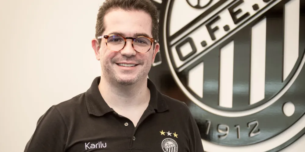 Leopoldo Suarez é reconhecido por sua atuação como vice-presidente de Cliente, Estratégia e Mercado na Nstech