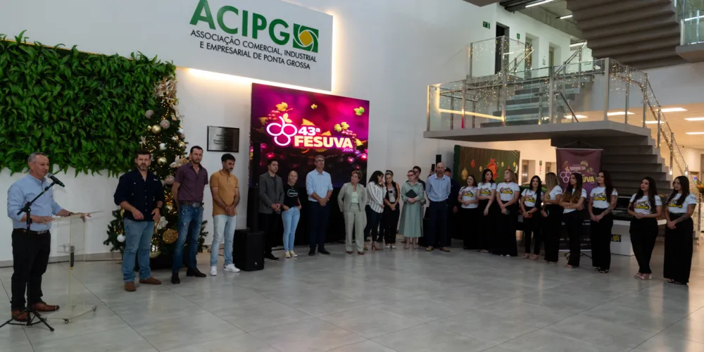 Prefeita de Ponta Grossa e o Presidente da Câmara, Elizabeth Schmidt e Julio Küller, estiveram presentes no lançamento