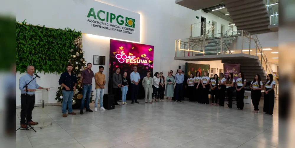Prefeita de Ponta Grossa e o Presidente da Câmara, Elizabeth Schmidt e Julio Küller, estiveram presentes no lançamento