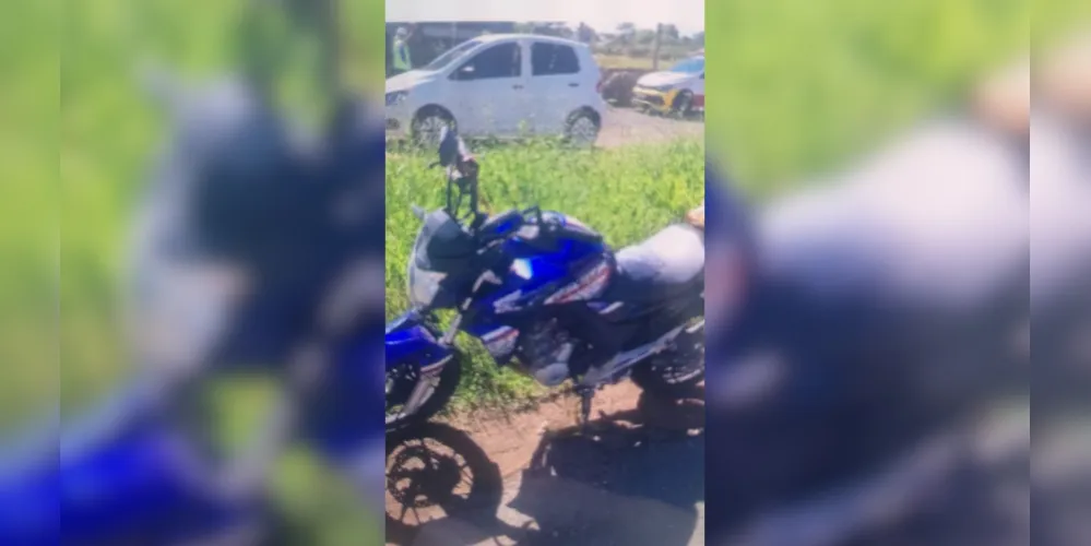 Batida lateral foi registrada entre uma moto e um caminhão