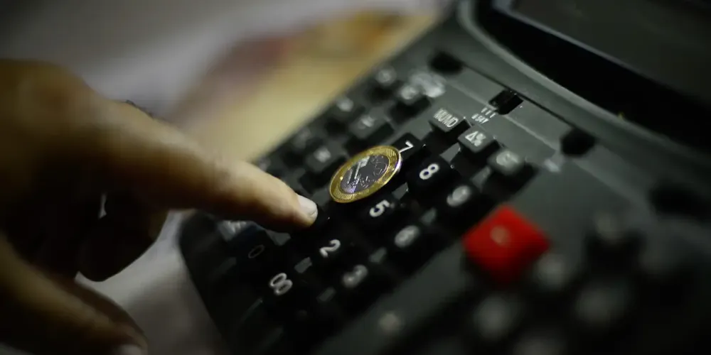 Déficit primário do Governo Central no acumulado do ano ficou em R$ 83,8 bilhões