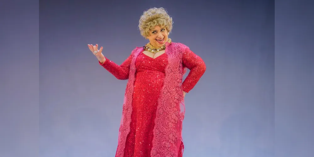 A peça 'Nasci pra ser Dercy' abre a Mostra Adulta neste domingo no Teatro Marista